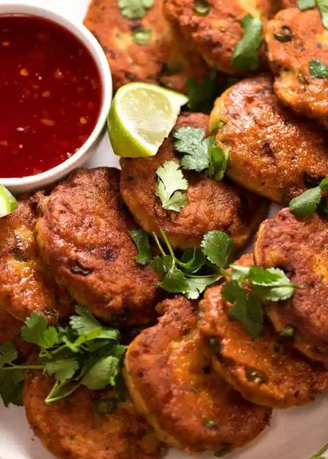 Thai Chicken Satay, Thai Fish Cakes, Thai Street Food Recipes, Thai Fish, Fish Cakes Recipe, Fish Cakes, Recipetin Eats, Recipe Tin, Thai Street Food