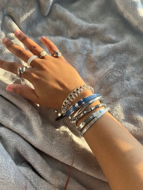 @Iwannag0t0plut0 Silver Rings Stacking, Good And Silver Jewelry Together, Silver Jewelry Girl, Silver Bangle Stack, Silver Jewelry Stack Bracelets, Chunky Silver Bracelets, Silver Stacked Bracelets, Silver Bracelet Stack Aesthetic, Silver Bangles Aesthetic