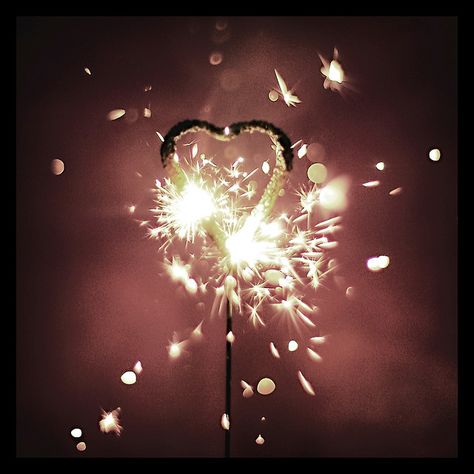 sparkler candle for bday cakes- so cool Heart Shaped Sparklers, Heart Sparklers, Sparkler Candles, Sparkles Background, Heart Songs, Wedding Sparklers, Event Supplies, Party Lights, Heart Wedding