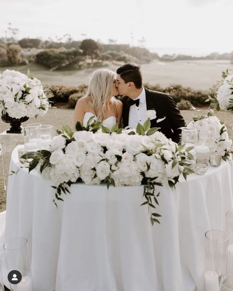 Monarch Beach Resort, Bride Speech, Heart Table, Sweetheart Table Wedding, Wedding Day Tips, Wedding Planning Decor, All White Wedding, November Wedding, Waldorf Astoria