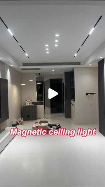 Bedroom Ceiling Light Ideas Interior Design, 2024 Ceiling Design, Ceiling Led Lights Living Room, Magnetic Lights Ceiling Living Room, Forsling Design For Hall, Hall Profile Light Ceiling, Magnetic Lights Ceiling, Pop Lighting Ideas, Pop Design For Hall Latest 2024