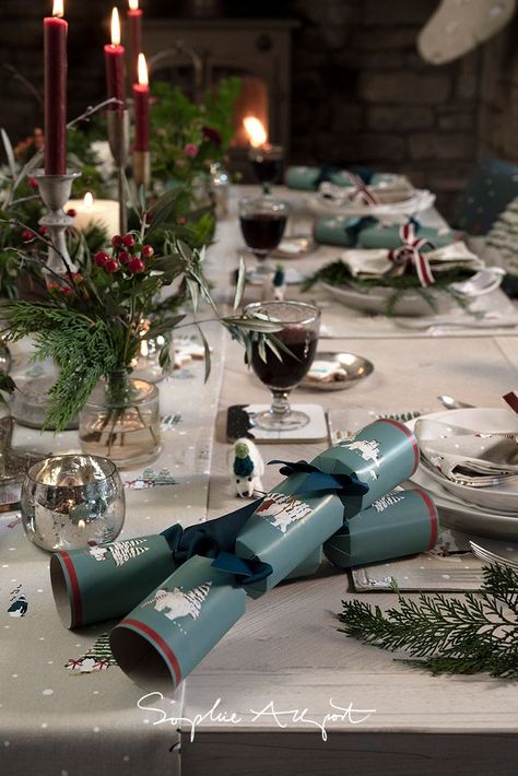 These beautiful Christmas crackers are sure to make a stylish traditional statement to your festive table setting. A heart-warming design that is sure to make everyone smile this season. Set of 6. Seasoned Crackers, Snow Season, Festive Table Setting, Sophie Allport, Christmas Crackers, Polar Bears, Magical Christmas, Playful Design, Christmas Cheer