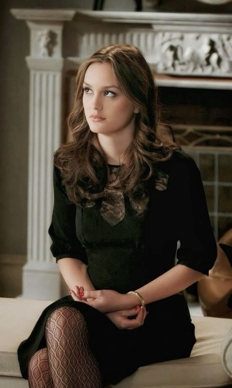 Blair Waldorf Ponytail, Blair Waldorf Aesthetic Style, Blare Waldorf Outfits, Blair Waldorf Outfits Inspired, Blair Waldorf Aesthetic Outfit, Leighton Meester Outfits, Blair Waldorf Hair, Blair Outfits, Blair Wardolf