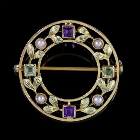 ANTIQUE SUFFRAGETTE BROOCH 15CT GOLD WREATH EDWARDIAN CIRCA 1915 Suffragette Jewellery, The Suffragettes, Suffragette Movement, September Gift, Line Vautrin, Dress Clips, Gold Wreath, Dress Clip, Micro Mosaic