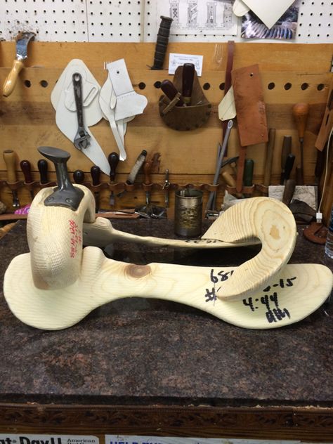 Custom Saddles Archives - Don Gonzales Saddlery Don Gonzales, Saddle Making, Saddle Shop, Custom Saddle, Used Saddles, Saddle Fitting, Leather Tooling Patterns, Tooling Patterns, Saddle Blanket