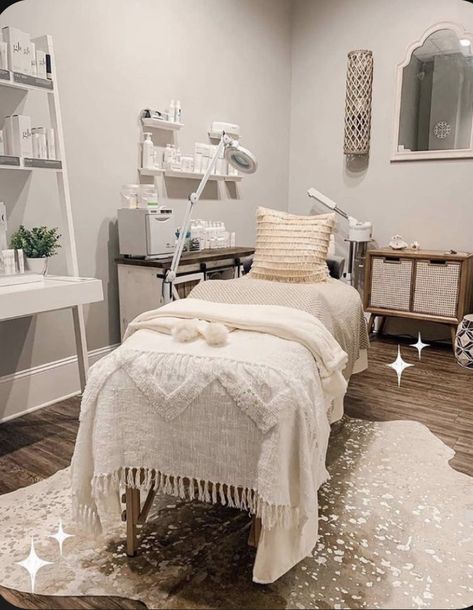 Spa Room Ideas, Massage Room Decor, Home Spa Room, Beauty Salon Interior Design, Lash Room Decor, Esthetician Room Decor, Esthetics Room, Spa Room Decor, Hairdresser Salon