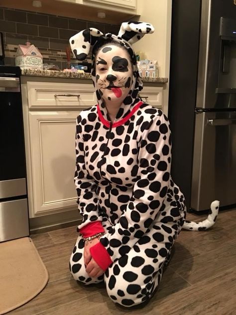 Dalmation Costume, Dog Face Paints, Dalmatian Costume, Pet Play, Animal Costumes, Pet Dress, Chores For Kids, Facepaint, Diy Halloween Costumes