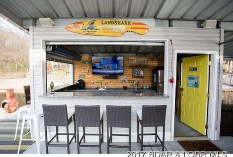 Waterfront Bar Boat House Bar Ideas, Lakeside Bar Ideas, Outdoor Bar Under Beach House, Dock Bar Ideas Lakeside, Boat Dock Bar Ideas, Dock Bar Ideas, Bar Shed Backyard, Motel Breakfast, Lakehouse Dock