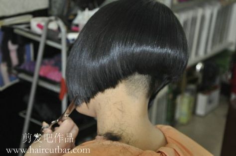 Ear Length Bob, Mushroom Haircut, Short Stacked Bob Hairstyles, Undercut Bob Haircut, Shaved Bob, Shaved Hair Cuts, Stacked Bob Hairstyles, Tapered Hair, Shaved Nape