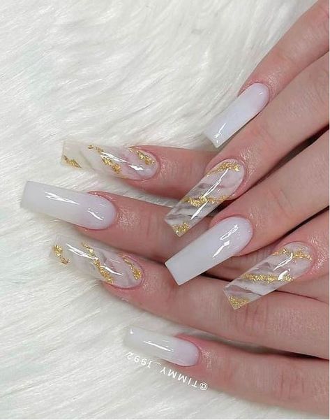 Med Acrylic Nails Coffin, White And Gold Acrylic Nails Coffin, Nail Inspiration Ballerina, Birthday Nails Coffin Classy, Gold And White Nails Acrylic, White And Gold Nails Acrylic, Acrylic Nails With Gold Flakes, White And Gold Marble Nails, Gold And White Acrylic Nails