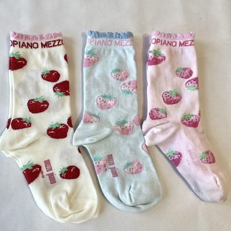 Strawberry Socks, Ali Hazelwood, Funky Socks, Outfit Plan, Cute Strawberry, Streamer Dr, Virtual Stylist, Simple Girl, Pretty Clothes