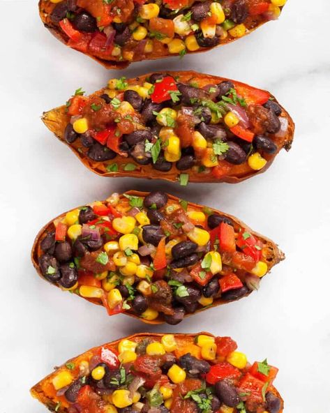 Loaded Southwestern Sweet Potatoes | Last Ingredient Potato With Vegetables, Stuffed Sweet Potato, Autumn Recipes Vegetarian, Daniel Fast Recipes, Loaded Sweet Potato, Weekend Cooking, Lunch Idea, Fall Cooking, Main Dish Salads