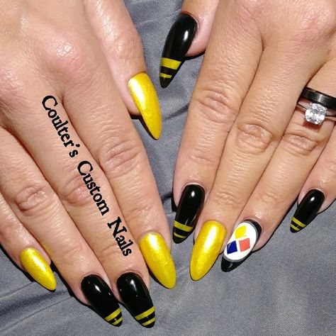 Steeler Nails Designs, Steelers Nails Ideas, Pittsburgh Steelers Nail Designs, Pittsburgh Steelers Nails, Steelers Nails Designs, Steeler Nails, Steelers Nails, Nfl Nails, Football Nail Designs