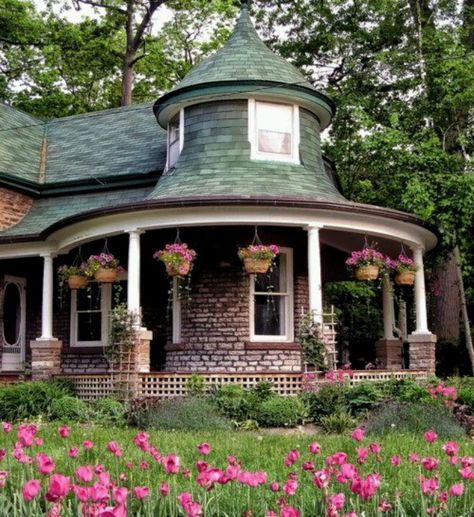 Turret Porch French Exterior, Cozy Cottages, Dream Cottage, Wrap Around Porch, Porch Design, Victorian Houses, Cute House, Beautiful Houses, Pretty House