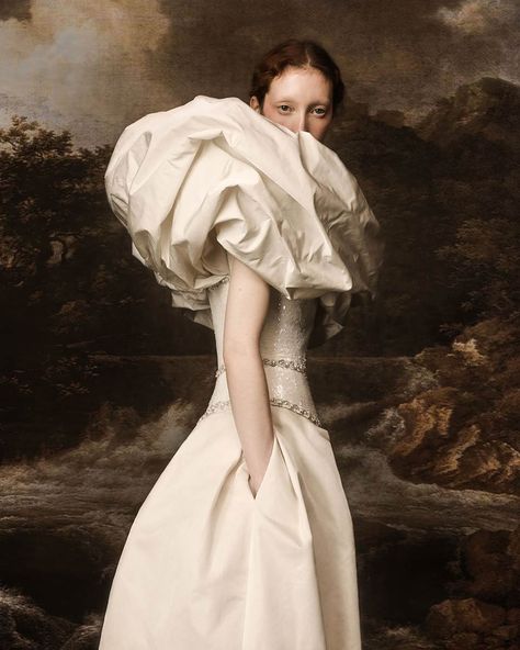 Lebanese Fashion, Krikor Jabotian, Brand Photoshoot, Fashion Photography Inspiration, Design Visual, Pose Reference Photo, 인물 사진, Medieval Fantasy, Japanese Artists