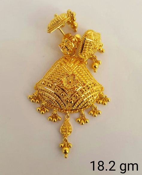 God Protection, Gold Ear Rings, Pendent Design, Gold Lockets, I Need God, Ear Tops, Mang Tikka, Pendant Sets, Front Hair