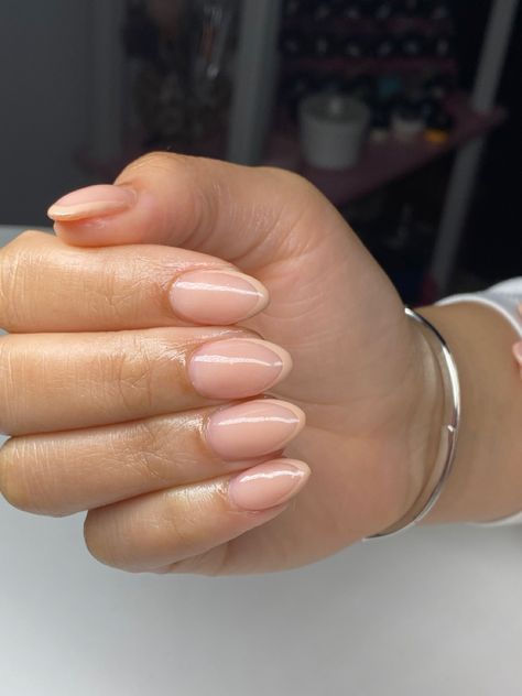 Short nails Short Oval Natural Acrylic Nails, No Chip Natural Nails, Nude French Tip Almond Nails, Gel Overlay Almond Nails, Natural Nails Acrylic Overlays, Short Oval Pearl Nails, Short Almond Nails Dark Skin, Acrylic Over Lay On Natural Nails, Short Oval Neutral Nails