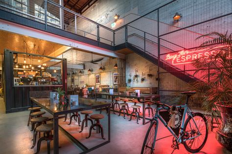 Bays 6-8 Heritage Warehouse Office / BJB Architects Warehouse Restaurant Design, Warehouse Bar Design, Warehouse Coffee Shop Design, Industrial Cafe Aesthetic, Old Warehouse Interior, Warehouse Cafe Industrial Style, Warehouse Restaurant, Warehouse Cafe, Warehouse Bar