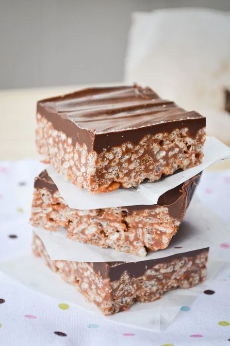 Mars Bar Rice Krispie Squares, Mars Bar Squares, Mars Chocolate Bar, Cereal Bars Homemade, Rice Crispy Squares, Peanut Butter Cheerio Bars, Cereal Bars Recipes, Rice Krispie Squares, Mars Chocolate