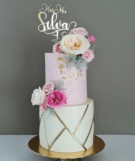 Engagement Cake Images, Birthday Cake For Women Simple, Birthday Cake Roses, Wedding Cake Options, Geometric Cake, Cake With Flowers, Beautiful Cake Designs, Elegant Birthday Cakes, Floral Wedding Cake