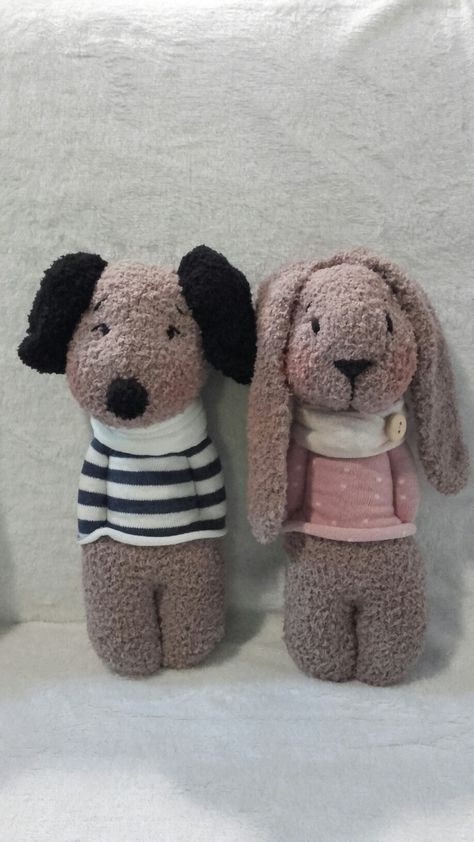 Sock toys Sock Stuffed Animals, Diy Sock Toys, Sock Animals Patterns, Handmade Kids Toys, Sock Bunny, Sock Puppets, Sock Dolls, Sock Doll, Handmade Stuffed Animals