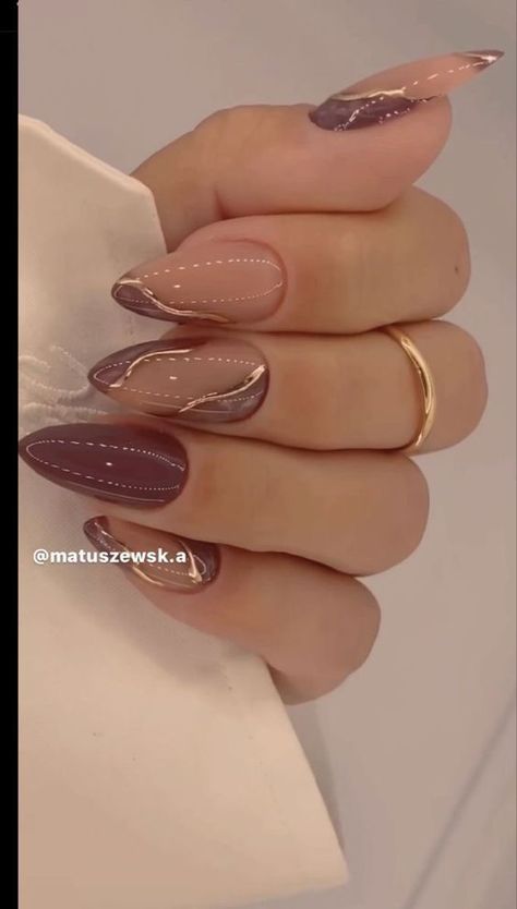 Gold Nail, Colorful Nails, Glitter Nail Art, Classy Nails, Fancy Nails, Chic Nails, Short Acrylic Nails, Cute Acrylic Nails, Nail Arts