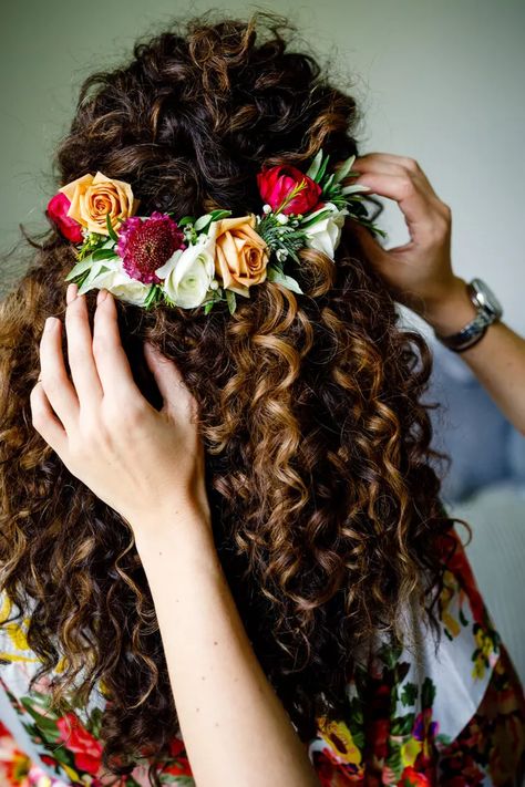 Type Hairstyles, Curly Bridal Hair, Curly Wedding Hair, Flowers In Her Hair, Boho Wedding Hair, Wedding Hair Down, Hair Medium, Wedding Hair And Makeup, Long Curly Hair