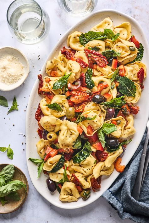 Tuscan Tortellini Pasta Salad, Tuscan Tortellini Pasta, Tuscan Tortellini, Tortellini Pasta Salad, Mediterranean Salad Recipe, Arugula Pasta, Tuscan Pasta, Salad Appetizer Cups, Pasta Salad With Tortellini