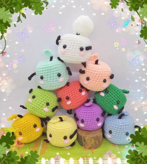 Crochet Stardew Valley, Stardew Valley Crochet, Stardew Valley Junimo, Crochet Chicken, Crochet Cross, Fun Crochet Projects, Crochet Diy, Diy Crochet Projects, Yarn Projects