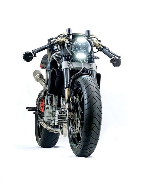 Raw and Mechanical: Ducati 996 Café Racer – BikeBound Ducati 750ss, Ducati 996, Gt 650, Aston Martin Vulcan, Ducati Cafe Racer, Desert Sled, Motorcycle Culture, Cafe Racer Bikes, Hexagon Pattern