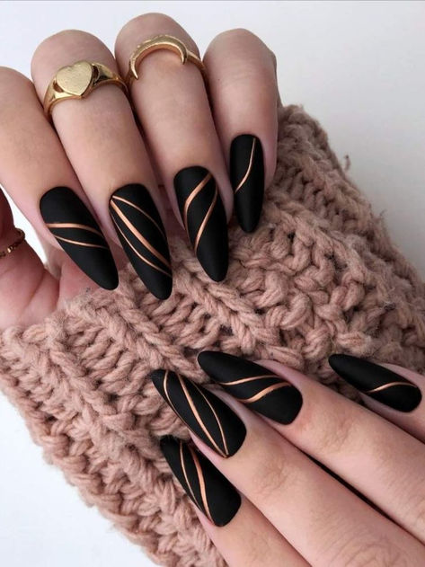 Black Nails With Glitter, Pretty Nail Art, Trendy Nail Design, Funky Nails, Fall Nail Designs, Black Nails, Nail Designer, Trendy Nails, Almond Nails