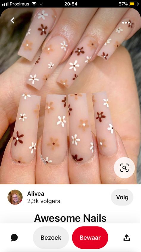 Acrylic Nails Floral Designs, Brown Acrylic Nails With Butterflies, Tan Flower Nails, Beige Brown Nails Acrylic Design, Fairy Core Nails Acrylic, Brown Nails With Flowers, Brown Butterfly Nails, Brown Floral Nails, Brown Flower Nails