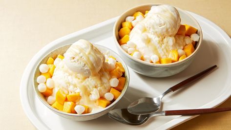 Korean Shaved Ice Recipe, Korean Bingsu, Mango Bingsu, Korean Shaved Ice, Shaved Ice Recipe, Fruit Pie Filling, Pastry Cook, How To Make Crepe, Sweet Red Bean