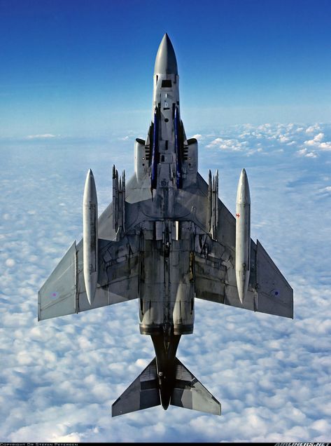 McDonnell Douglas F-4M Phantom FGR2 - UK - Air Force | Aviation Photo #2151796 | Airliners.net Jas 39 Gripen, Jet Fighter Pilot, F 4 Phantom, F4 Phantom, Us Military Aircraft, Airplane Fighter, Air Fighter, Military Jets, Aircraft Art