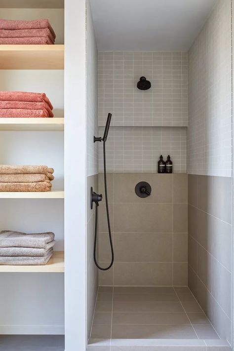 22 Shower Niche Ideas for Storing Your Stuff in Style Large Shower Tile, Blue Shower Tile, Tile Shower Niche, Grey Wall Tiles, Minimalist Showers, Window In Shower, Tile Layout, Compact Bathroom, Geometric Floor