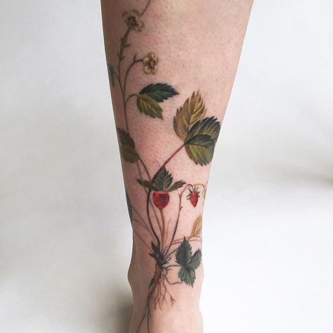 Why only bond with nature outside when you could add some of its beauty to your skin This one even features delicate... Nature Watercolor Tattoo, Anna Tattoo, Vessel Art, Tattoos Mom, Nature Sleeve, Botanisches Tattoo, Watercolor Tattoo Artists, Mouse Tattoo, Botanical Tattoos