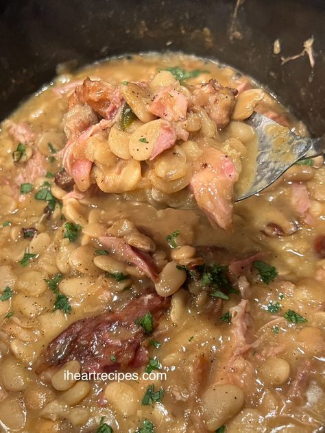 Southern Lima Butter Beans | I Heart Recipes Lama Beans Recipe, Butter Beans Recipe Crockpot, Lima Bean Recipes Instant Pot, How To Cook Lima Beans On Stove, Slow Cooker Butter Beans, Canned Lima Beans Recipes, Large Lima Beans Recipe, Crockpot Lima Beans, Butter Beans And Ham