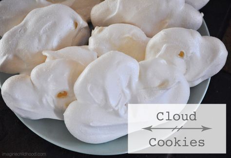 Cloud.cookie Cloud Treats, Cloud Snacks, Ambulance Party, Meringue Clouds, Shaped Cookies Recipe, Cloud Cookie, Cloud Cookies, Diy Foods, Natural Learning