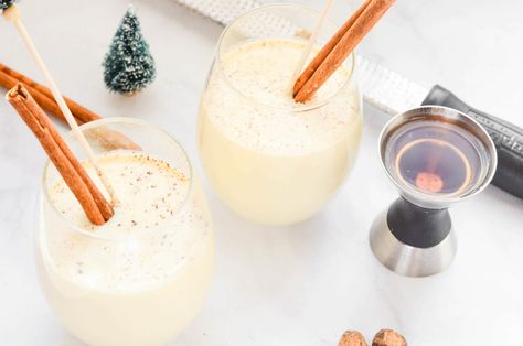 Bourbon Coconut Milk Punch Christmas Margarita Recipe, Coconut Milk Cocktail, Recipe Coconut Milk, Milk Punch Recipe, Christmas Margarita, Coconut Milk Drink, Milk Punch, Creamy Cocktails, Make Simple Syrup