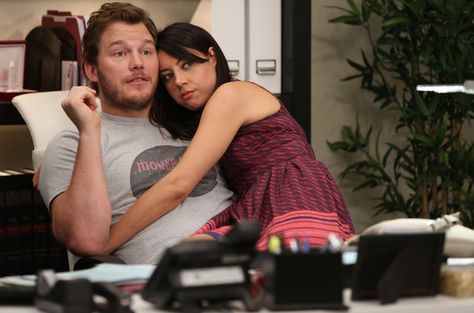 Does He Like You, Andy And April, Husky Man, Andy Dwyer, April Ludgate, Best Tv Couples, Andy Park, Aubrey Plaza, Tv Couples