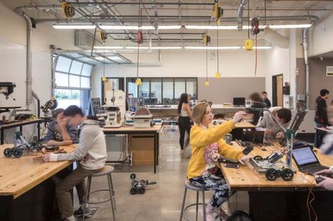 Makerspace Design, High School Design, Us Universities, Problem Based Learning, Staff Room, School Interior, Trade School, Shop Class, Education Level