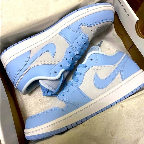 Nike air Jordan 1 low University blue womens US 8 Jordan 1 Low University Blue, Jordan 1 Low Unc, Dunk Lows, Nike Air Jordan 1 Low, Tenis Nike, Cute Nike Shoes, Cute Nike, Cute Nikes, Nike Air Jordan 1