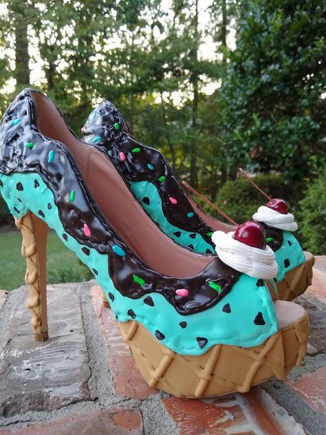 Ice Cream Parlor Costume, Weird Heels, Artist Shoes, Cool Heels, Crazy High Heels, Altered Shoes, Cake Costume, Weird Shoes, Cream High Heels