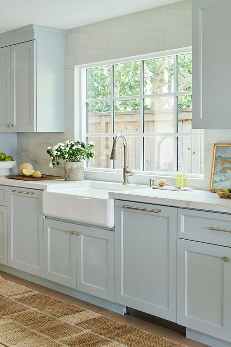 35 Blue Farmhouse Kitchen Cabinets for a Welcoming Feel Blue French Kitchen, Light Blue And White Kitchen, Blue Paint Ideas, Small French Country Kitchen, Kitchen With Blue Cabinets, Traditional Farmhouse Kitchen, French Kitchens, Blue And White Kitchen, French Ideas