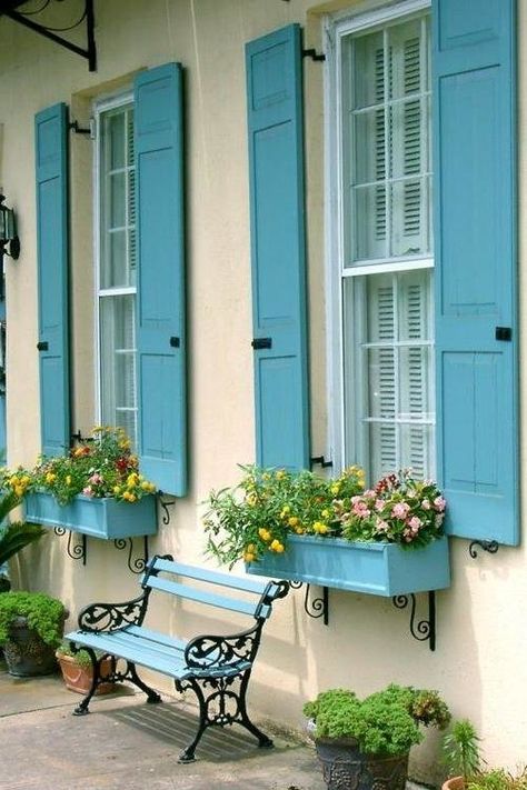 Window Shutters Exterior, Shutter Colors, Blue Shutters, Pintura Exterior, Exterior Paint Colors For House, Shutters Exterior, Window Shutters, Windows Exterior, Design Exterior