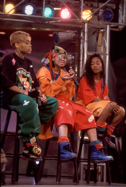 Lefteye Tlc Outfits, Tlc Outfits 90s Costume, Tlc Costume, 90s Fashion Men Hip Hop, Tlc Outfits 90s, 90s Hip Hop Aesthetic, Tlc Outfits, Throwback Day, Outfit 90s