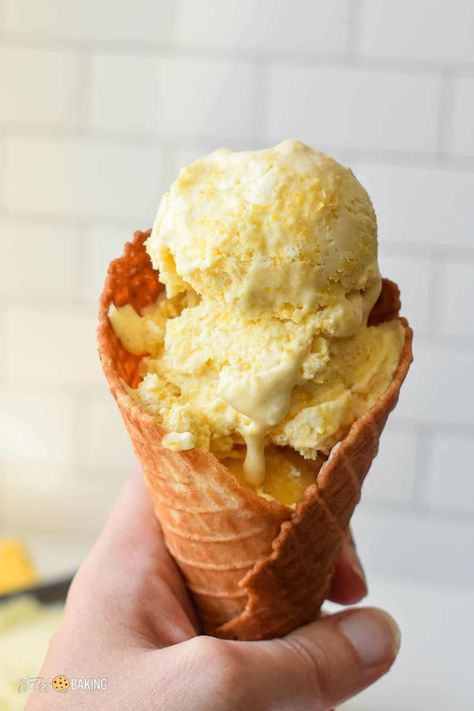 This is THE best no-churn corn ice cream - no eggs and no ice cream maker required! I add two secret ingredients to make the creamiest, most flavorful sweet corn ice cream you'll ever have. Serve in homemade waffles cones or bowls. | stressbaking.com #stressbaking Sweet Corn Ice Cream Recipe, Corn Ice Cream Recipe, Ice Cream No Eggs, Sweet Corn Ice Cream, Corn Ice Cream, Oatmeal Lace Cookies, How To Make Corn, Frozen Dessert Recipe, Homemade Waffles