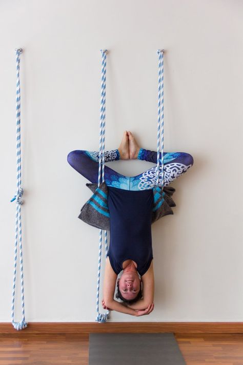 Yoga With Wall Support, Rope Exercise, Wall Rope Yoga, Yoga Rope Stretches, Rope Flow Beginner, Yoga Rope, Yoga Backbend, Popular Yoga Poses, Hata Yoga