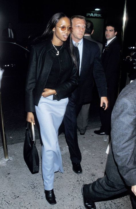 How It Girls Wore Ankle Boots in the '80s, '90s, and '00s Naomi Campbell Style, Naomi Campbell 90s, Throwback Outfits, Throwing Fits, Boots Outfit Ankle, Glamour Vintage, Models Off Duty Style, Fall 23, 90s Supermodels