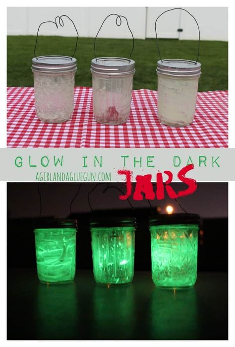 glow jars (kids craft for camping) CRAFT LIGHTING! - A girl and a glue gun Glow Jar, Camping Craft, Camping Crafts For Kids, Glow Jars, Girl Scout Camping, Kids Camping, Toddler Parties, Halloween Games For Kids, Backyard Camping